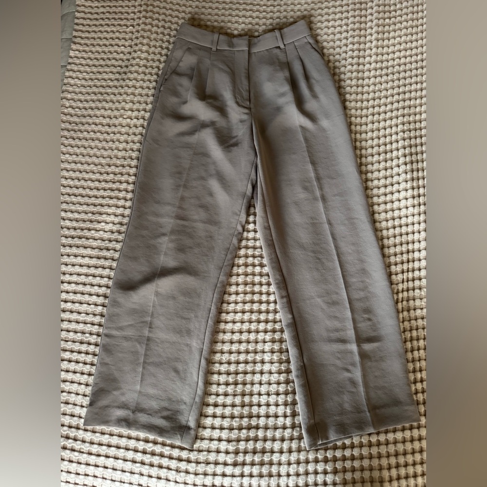 Aritzia The Effortless Pant - Turner Taupe - Picture 5 of 11